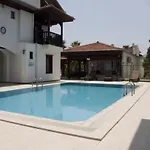 Erdem מלון אקיאקה